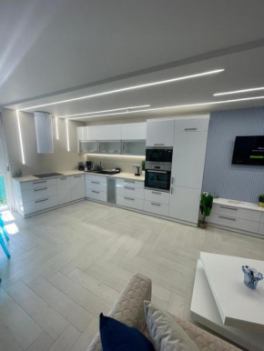 Kék Balaton Apartman, Balatonalmádi
